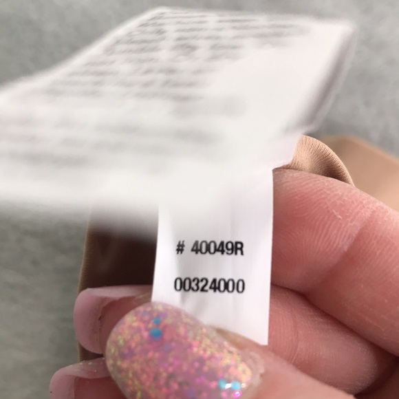 SpanxBoy Shorts and Red Hot  by Spanx Shaping Sheers Size Small New - Picture 5 of 11